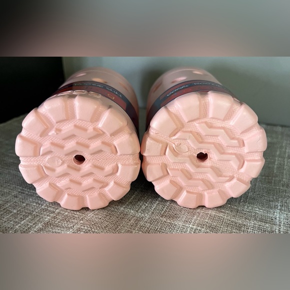 Set of 2 NWT Bogg Bag Boozie Slim Drink Holders Coozies Pink Beach - Picture 3 of 3